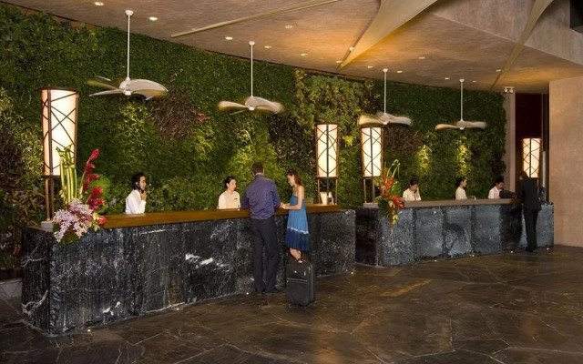 Central Wong Amat Beach Resort