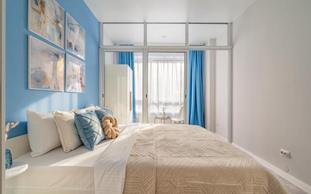 Лайт Апартаменты на улице Онежская 4