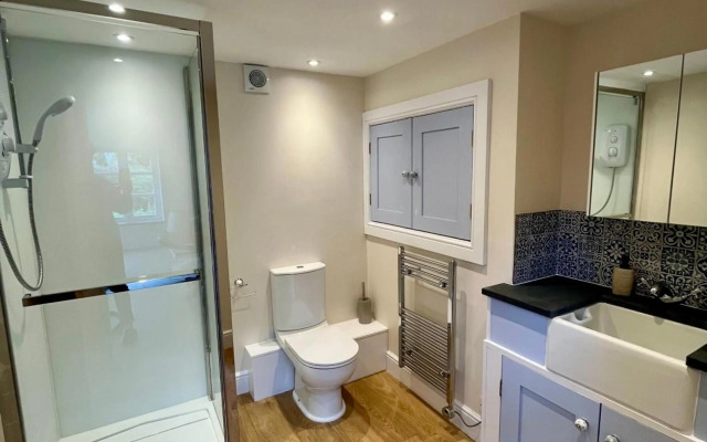 The Billiard Room - Luxury Retreat