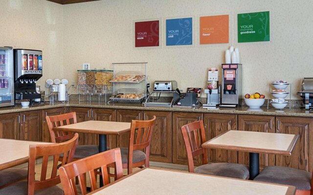 Comfort Inn & Suites Virginia Beach - Norfolk Airport
