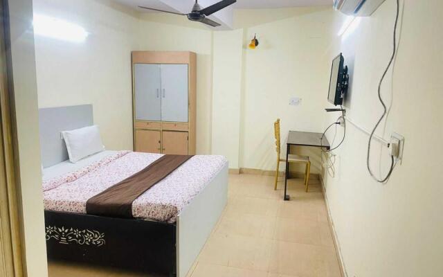 Oyo 80615J A K Continental