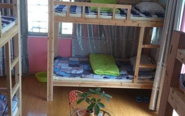 Kaka Youth Hostel