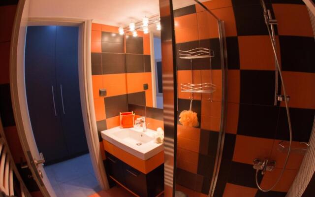 City Square Apartment