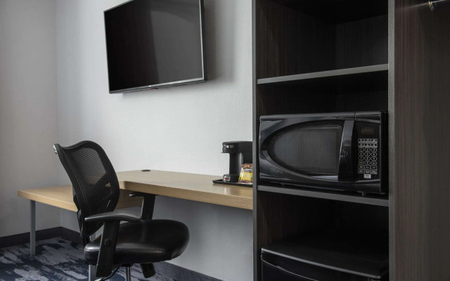 Quality Inn and Suites Winnipeg