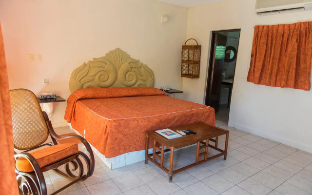 Villablanca Garden Beach Hotel