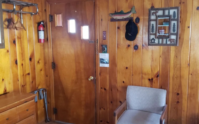 Birchwood Motel