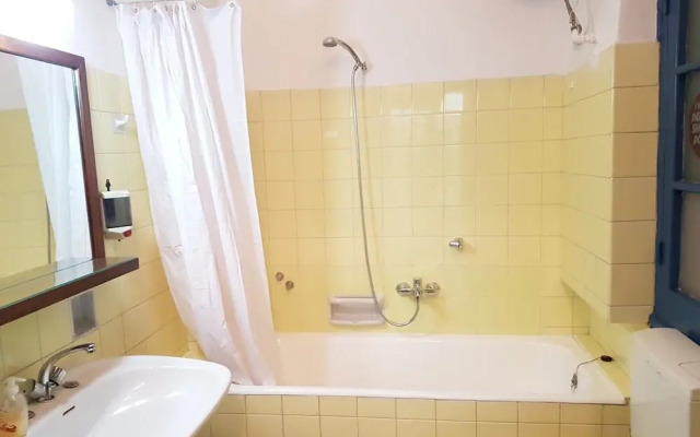 Erra - Aegean - Neoclassical - Athens Center,200m²,5 BD,2.5 BATH