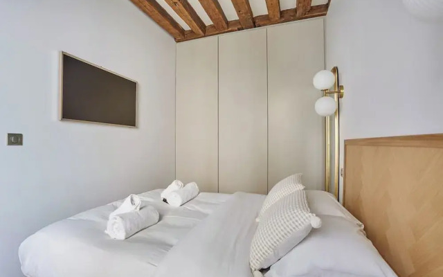 Eiffel Tower Apartment/invalide