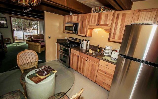 Leader on Cedar 1115 by RedAwning