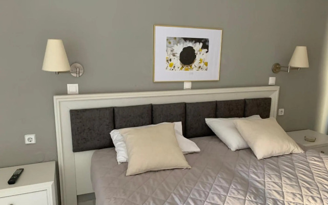 Alkyonides Hotel