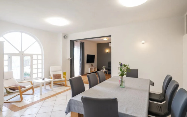 House Rose With Garden and Pool