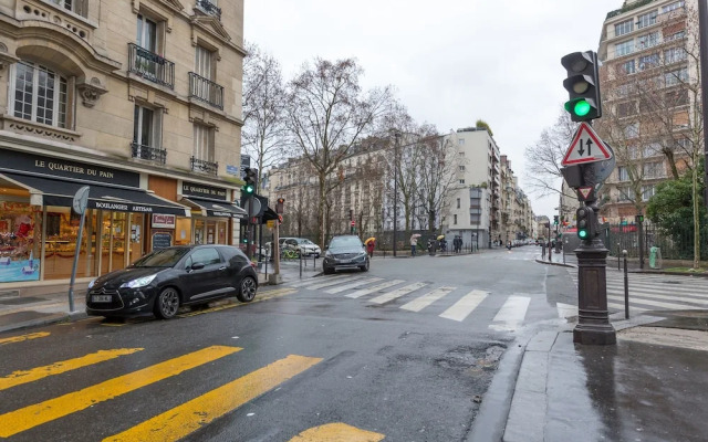 Pelicanstay in Central Paris