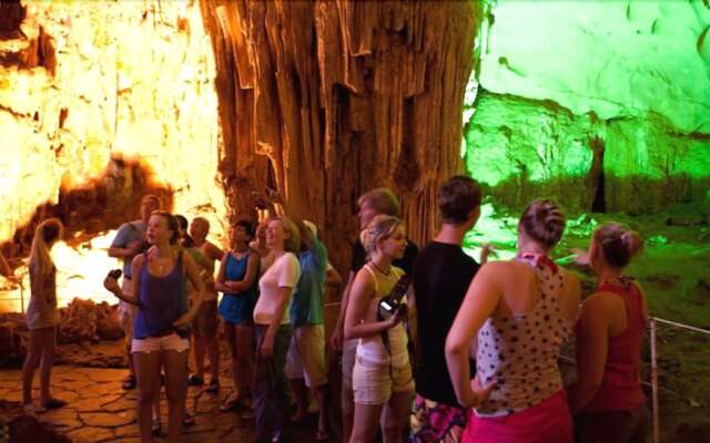 Halong Bay Aloha Cruises