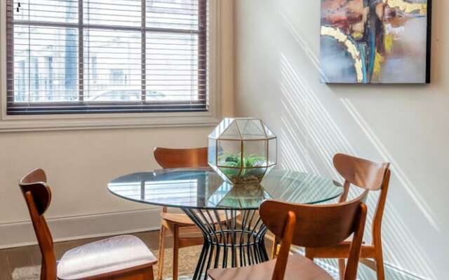 Spacious Sazerac Sanctuary