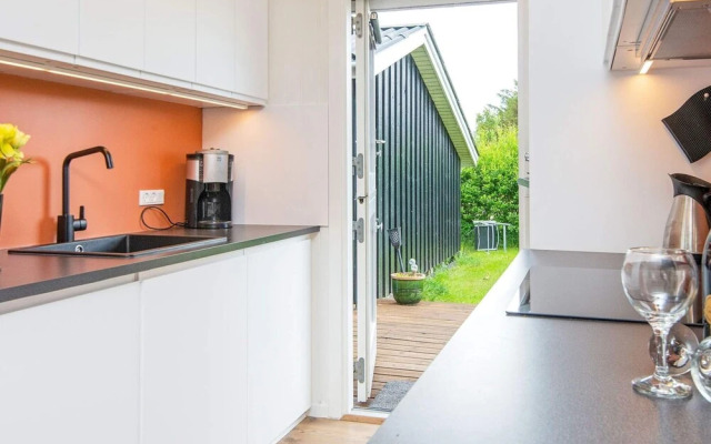 Enticing Holiday Home in Hemmet near Sea