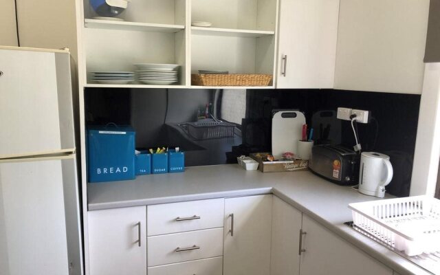 Gin Gin Budget Accommodation