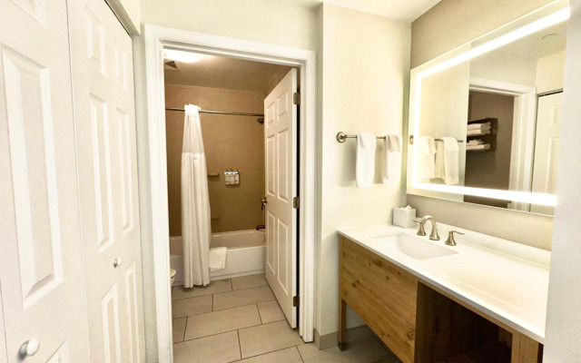 Staybridge Suites East Stroudsburg - Poconos by IHG