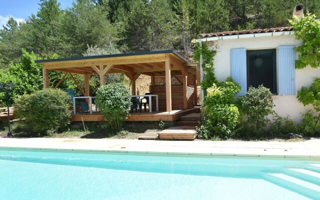 Villa With Heated Pool, Beautiful View and Garden, Near Vaison-la-romaine
