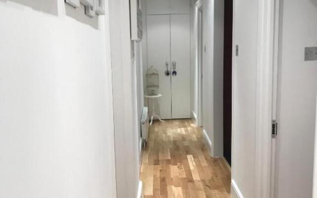 Bright Balham Apartment