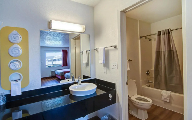 Motel 6 Euless, TX - Dallas