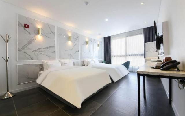 Hotel RAUM