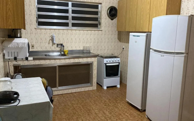 Casa muito espaçosa privativa com Piscina, Churrasqueira e área gourmet