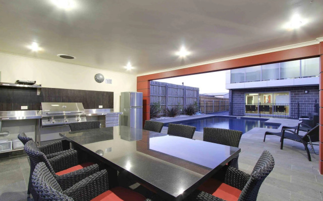 Bridges on Argyle Motel & Apartments