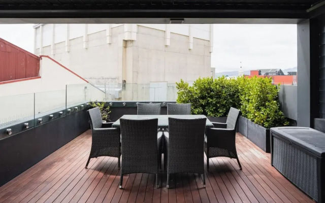 Deluxe Inner-city Apartment on Moray