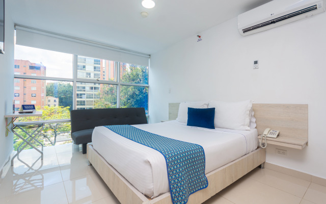 Hotel Laureles Plaza