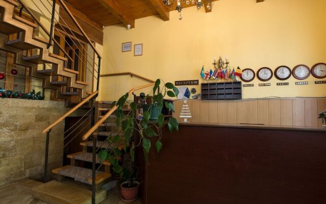 Hotel 38