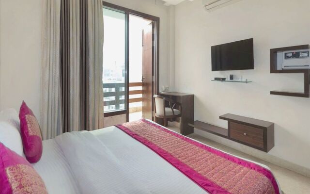 Collection O 8332 Moonlight Residency
