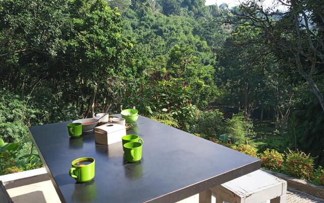 Bantal Guling Villa Bandung