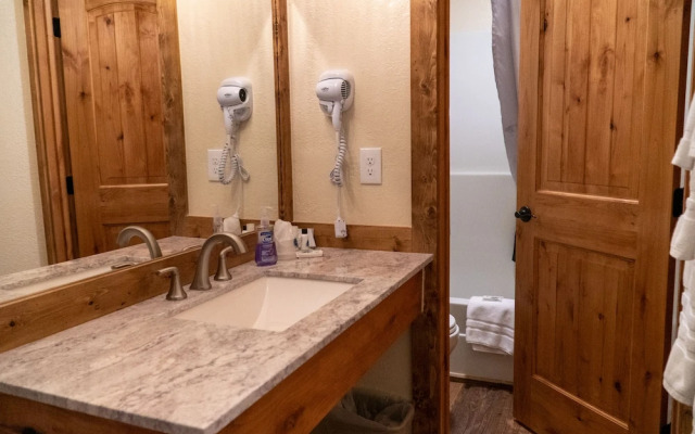 Ouray RV Park & Cabins