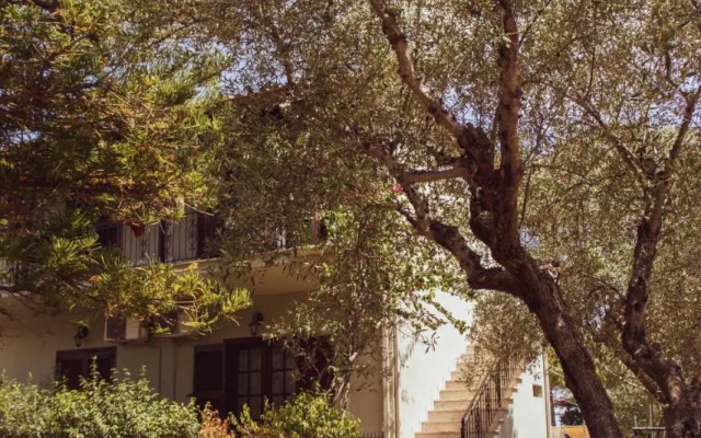Eirini Kasimiotou Apartments
