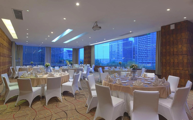 Acacia Hotel Manila