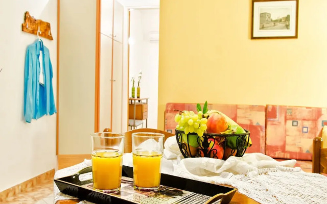 Remezzo Apartments & Studios