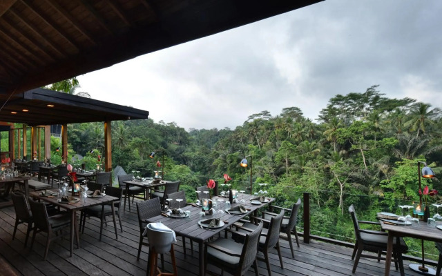 Chapung Sebali Hotel