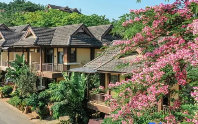 Xishuangbanna Jinghong Qianxunye Villa is a privatesingle-family villa.