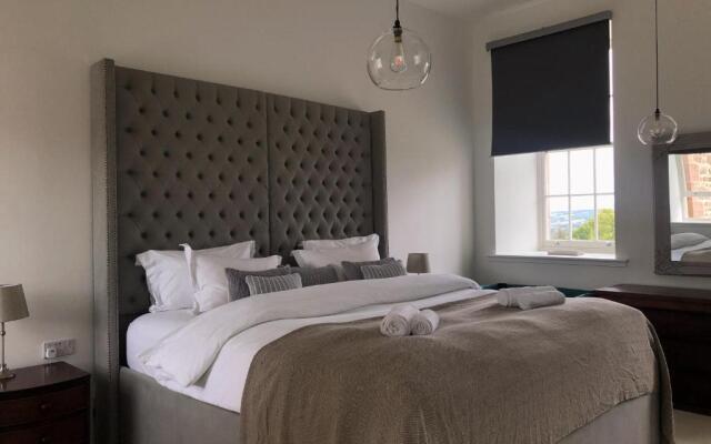 Great Glen Town House