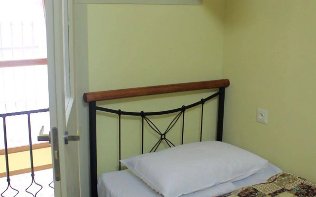 Red Fox Guesthouse