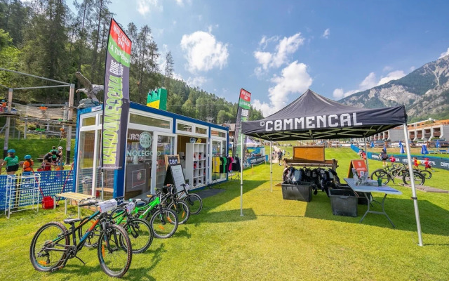 White House Ski Relax