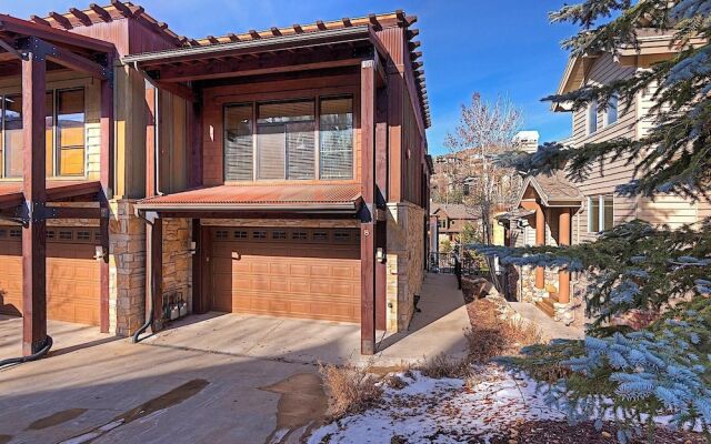 Old Town Luxury by Casago