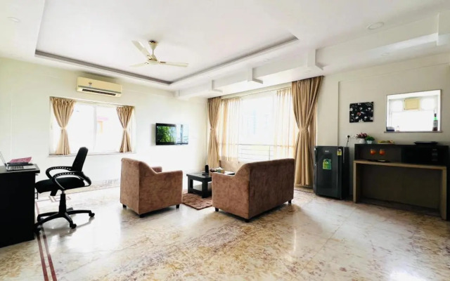 OYO 28208 99 Kombo Inn