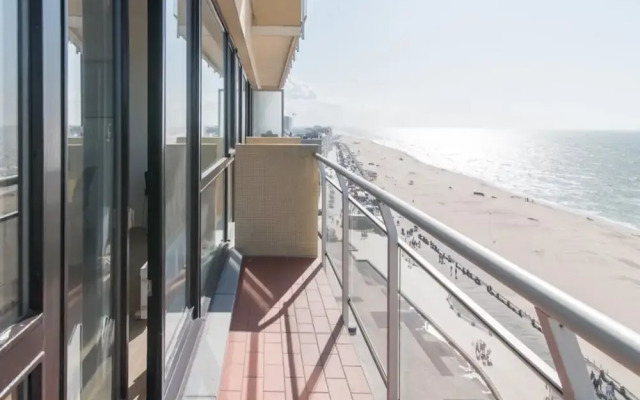 Apartment in Ostend With sea Views