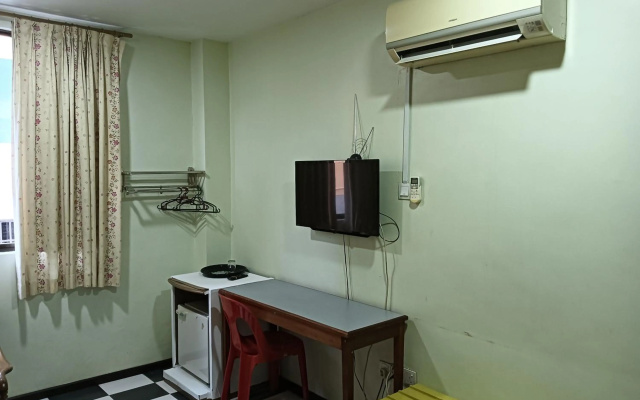 Hotel O Oriental Hotel – Guest Rooms – Sarikei
