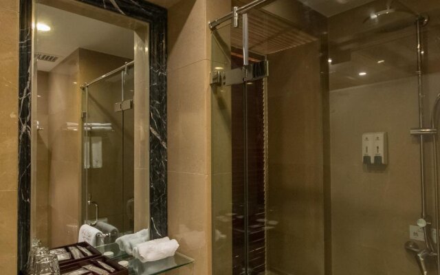 Phalam Jade Hotel
