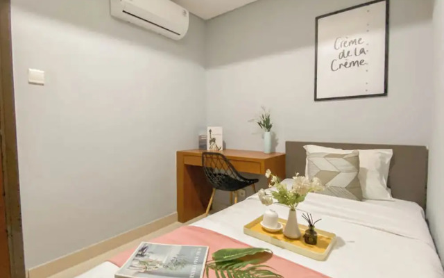 Simply Look And Best Deal 2BR at Pollux Chadstone Apartment