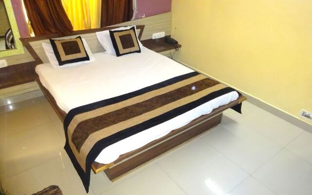 Hotel Raj Palace by Sky Stays
