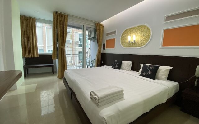 77 Patong Hotel & Spa