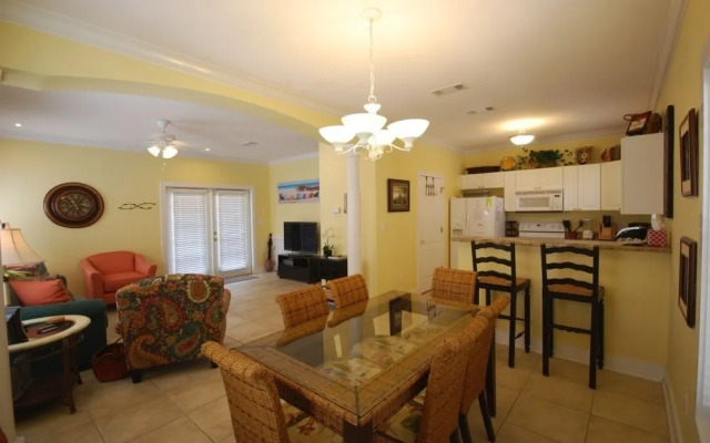 Cozy Hideaway 22C - 2 Br Condo